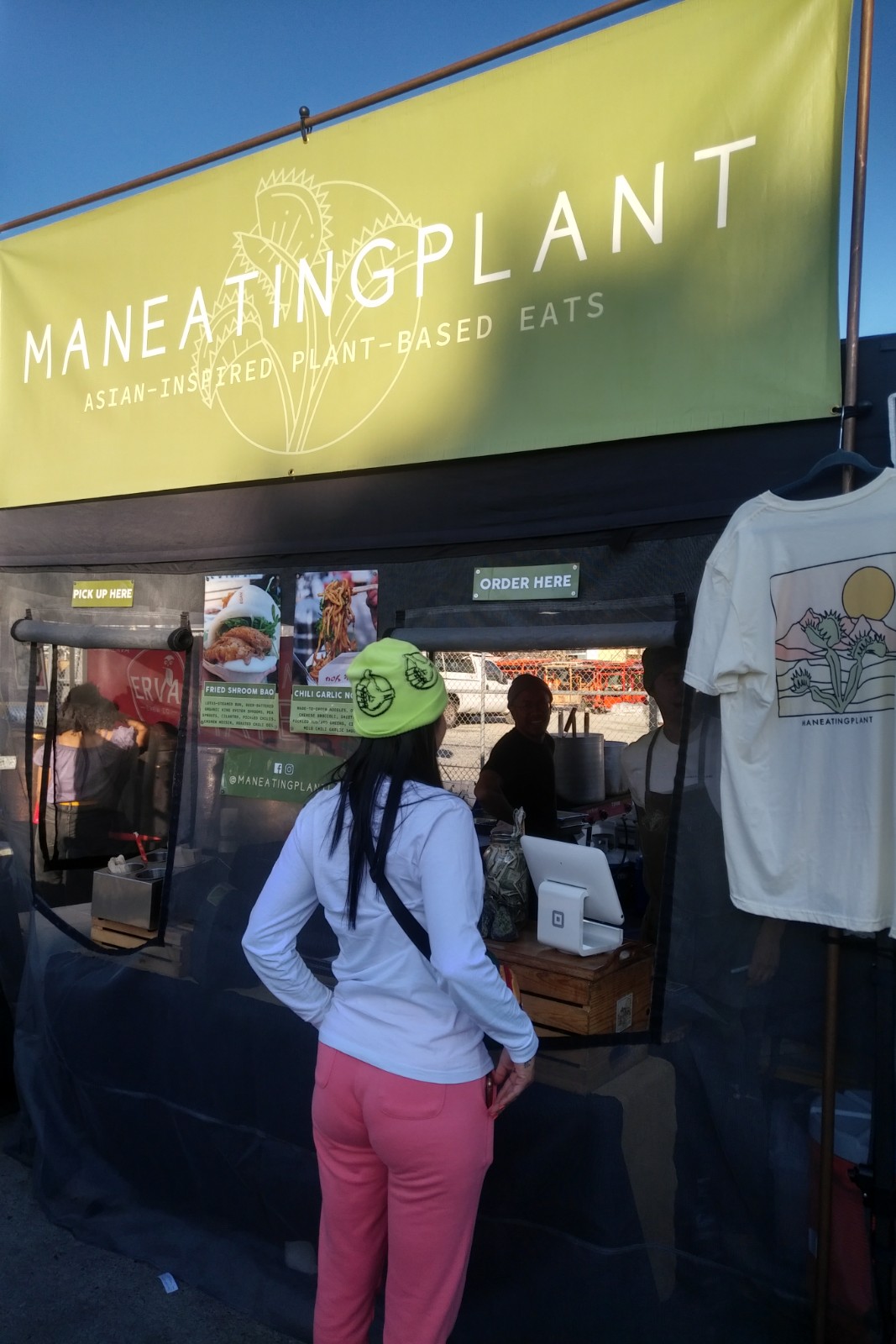 Man Eating Plant at Vegan Exchange LA!!!